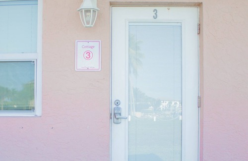 Fort Pierce Cottage | Private Beach Front Cottage unit 3