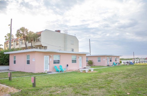 Fort Pierce Cottage | Private Beach Front Cottage #4 - Each Sleeps 2 Adults 2 Children