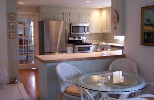 North Chatham House | Private Beach, Gorgeous Walkable Neighborhood Surrounded by Water, Pets Welcome