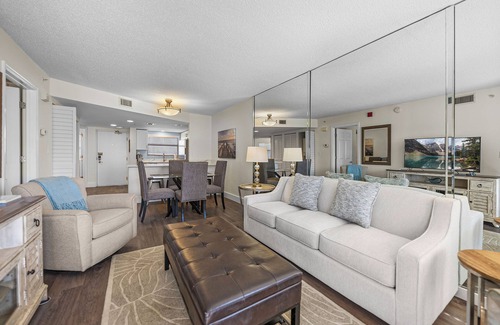 Belle Vista Condo | Private Beach | Pool & Gulf Peek Views