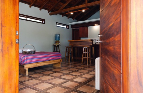 Canoa Hotel | Private Beachfront Resort: Sleeps 20+, Pool & Bar