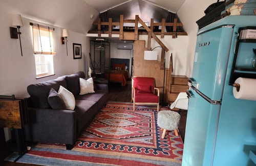 Edmond Cabin | Private Cabin, Firepit, Near Lazy E/Metro