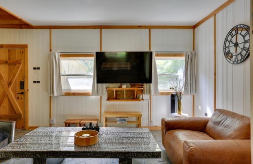 Town of Colchester House | Private Cabin Rental in the Catskill Mountains!