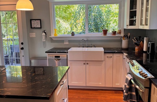 Metchosin Cottage | Private cabin with Hot Tub! close to lake, beaches, trails and king size bed.