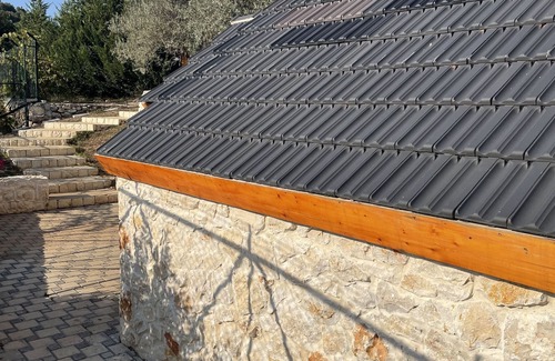 Kaftoun Ski Chalet | private chalet with outdoor jacuzzi and barbecue