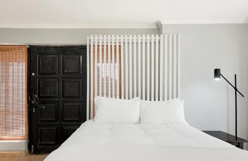 Greater Johannesburg Metropolitan Area House | Private, Cosy and Stylish Stay at Nest24 Evans Park