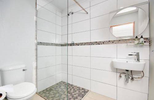 Greater Johannesburg Metropolitan Area House | Private, Cosy and Stylish Stay at Nest24 Evans Park