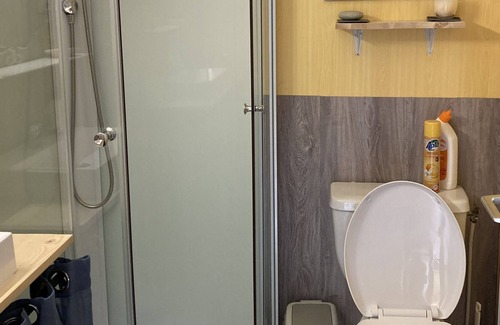 Begard Cottage | Private cottage in a wooded park!