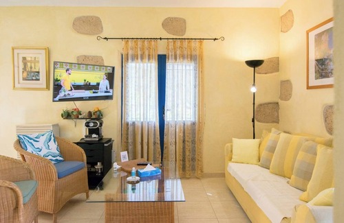 Guia de Isora Cottage | Private Cottage with shared Heatable Solar Pool, Sauna, Jacuzzi and Sea View