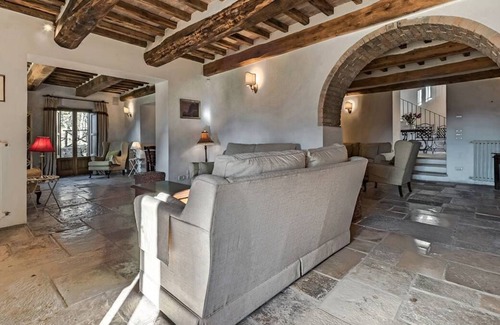 Monterchi Villa | Private countryside villa with swimming pool