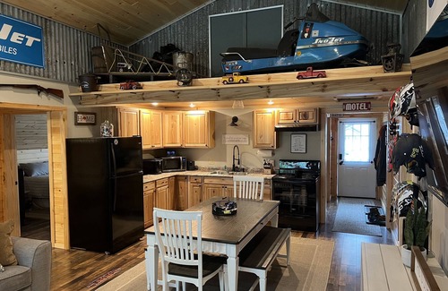 Brantingham Cottage | Private Cozy Adirondack Cottage-Monthly only