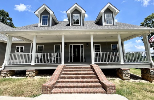 Celina House | Private & Cozy Home, Close to Lake