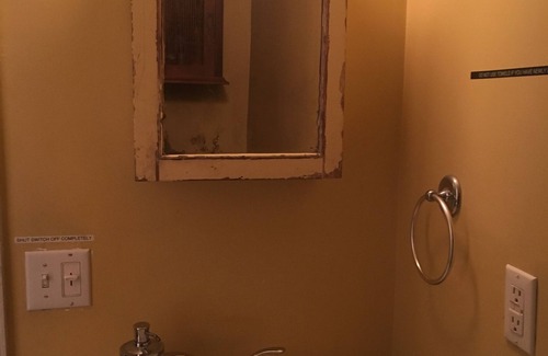 Hollywood House | Private Craftsman Cottage Netflix Paramount Warner Bros.Monthly Rates Available