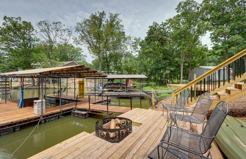 Stover House | Private Dock and Fire Pit Lake of the Ozarks Home!