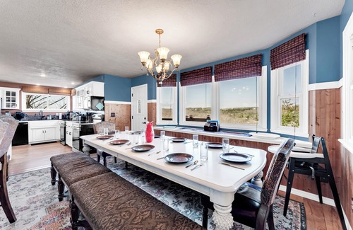 Branson House | Private Dock, Fishing, Hiking, Fire Pit, Hot Tub, Lakeview Haven on 8+ acres