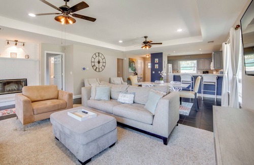 Leisure Land House | Private Dock & Slip: Cedar Creek Reservoir Home