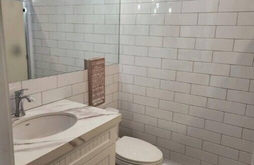 Shawnigan Lake House | Private Dock - Tranquil Weekend Getaway