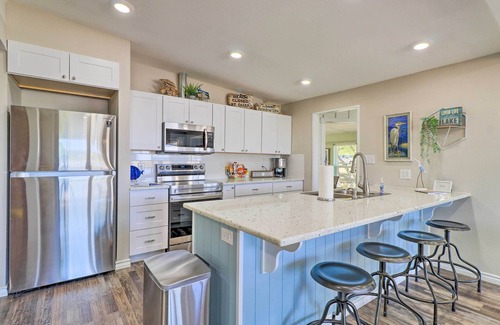 Brownwood Cottage | Private Dock - Waterfront Lake Brownwood Gem!