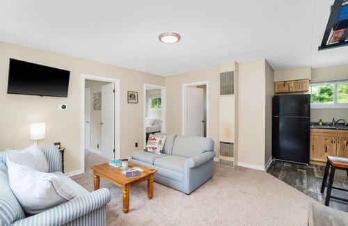 Bear Lake House | Private dog-friendly hideaway w/Free WiFi & firepit - close to Crystal Mountain