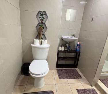 Mortlake House | Private Double and Triple Room North London