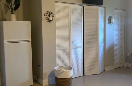 Port Saint Lucie Apartment | Private entrance to a quite studion