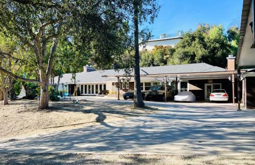 Encino Other | Private Entry Glamping Cabin Tent View Pool Big Estate Oasis Garden Extra Fee 4 Guest Clea-ning Pet FEMALE ONLY INSIDE SHARED SPACES