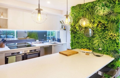 Christchurch House | Private Family City Retreat, Sleeps 8