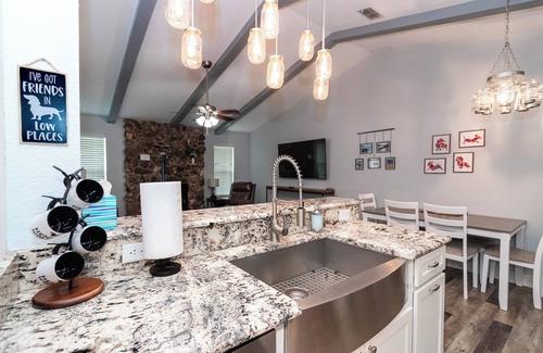 Ocala House | Private Family & Pup Escape with Pool Oasis