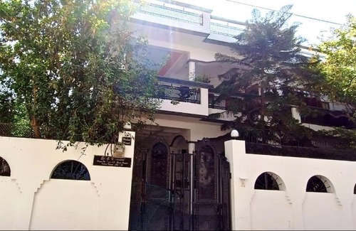 Indira Nagar House | Private Floor In A Bungalow