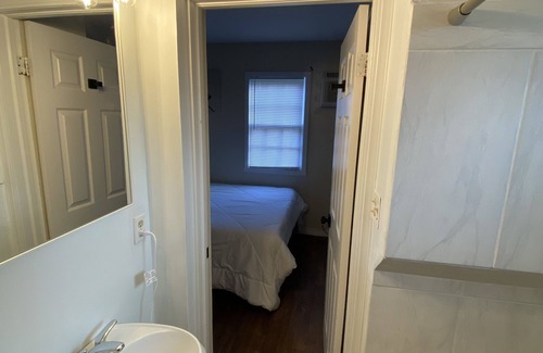 Tulsa Apartment | Private garage apartment in best neighborhood in Tulsa