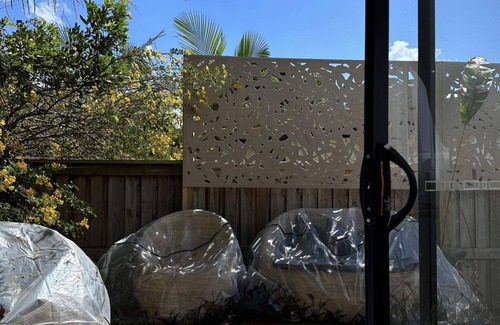 Ocean Shores Cottage | Private garden view studio