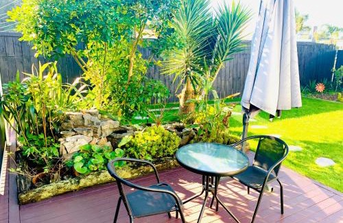 Rosedale House | Private Guest Suite in Albany,Rosedale Amazing Bed,Netflix,Private Garden