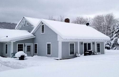 Pittsfield Apartment | Private Guest Suite in 1771 Farmhouse - 5 minutes to Jiminy Peak