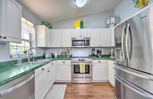 Homosassa House | Private Heated Pool: Sunny Homosassa Stay!