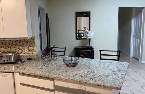 North Port House | Private Heated Pool; Healing Mineral Water Nearby
