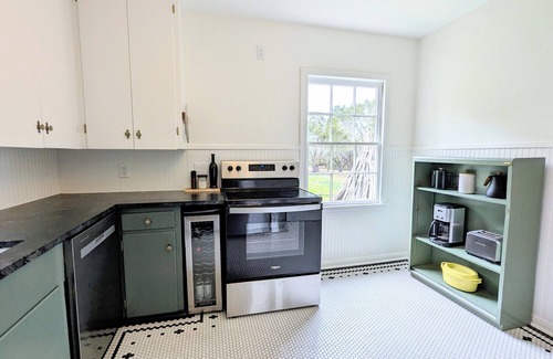 Driftwood House | Private Hill Country 1940s Bungalow