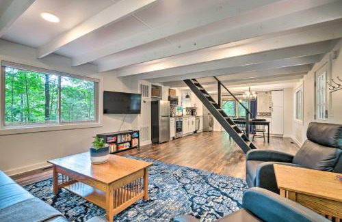 Broadway House | Private Hot Tub and Fire Pit Family Broadway Cabin