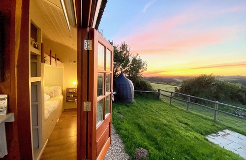 Bude Cabin | Private Hot Tub, Heating throughout plus Wood Burner, Rural & Sea Views
