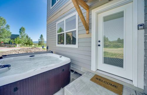 Fraser House | Private Hot Tub Newly Built Fraser Townhome