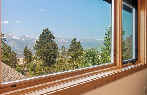 Woodmoor House | Private Hot Tub with Spectacular Views of Breckenridge 3 Bed/2 Bath Townhome!