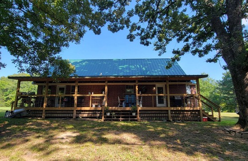 Saint Joe House | Private house 20 minutes from Tyler Bend access on the Buffalo National River.
