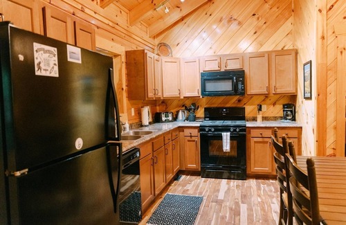 Primrose Cabin | Private Identical Bedrooms Attached Baths, Firepit, Hot Tub, Wooded View
