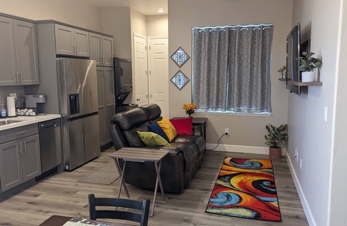 Spanish Springs House | private in-law Small cozy house 20 min from Reno