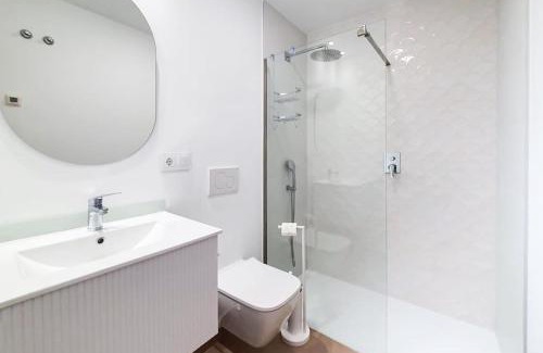 Santiago de la Ribera Apartment | Private jacuzzi, 50m from the sea, pool,AC,parking