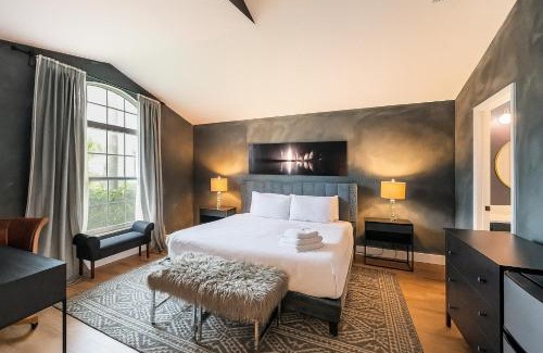 Sunrise Lakes Apartment | Private King BR Pool Access Near Disney