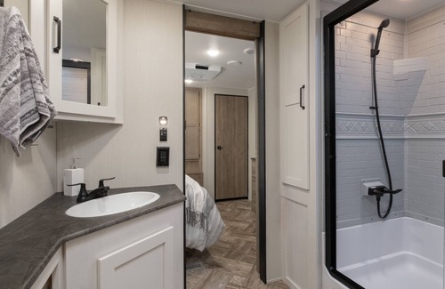 Reddick House | Private Lake Retreat