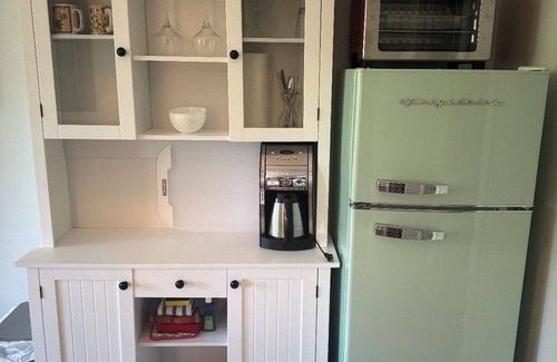 North Saanich House | Private large up to 4 bedrooms waterfront suite,pet friendly. *Long Term Rates