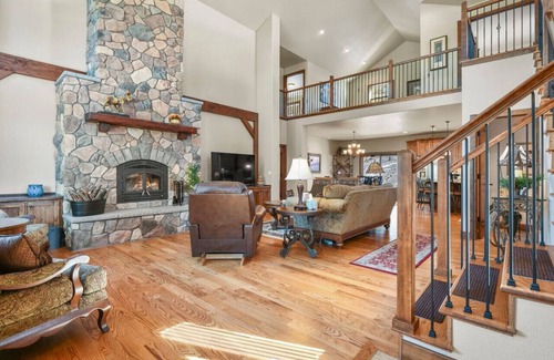 Woodland Park House | Private Lux Mtn Estate*Hot tub*