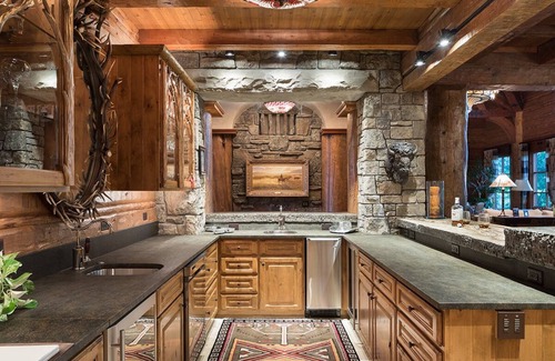 Moose Wilson Road Villa | Private, luxury four-bedroom main house and two-bedroom guest house.