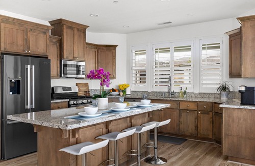 Chico House | Private Luxury Retreat near Miriam Park